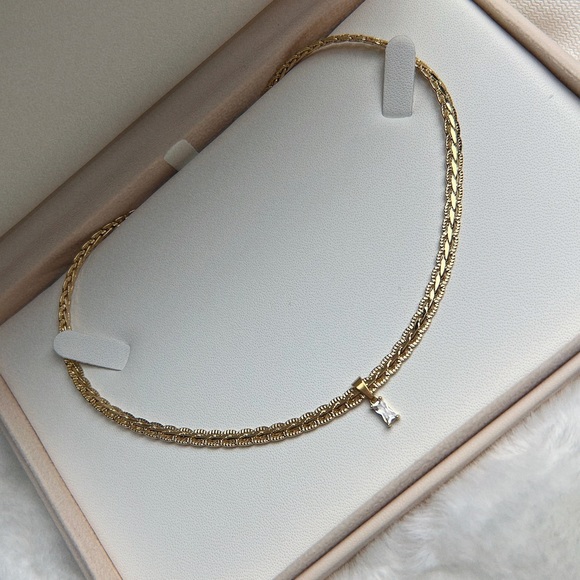 18k Gold Plated Necklace - Picture 3 of 3